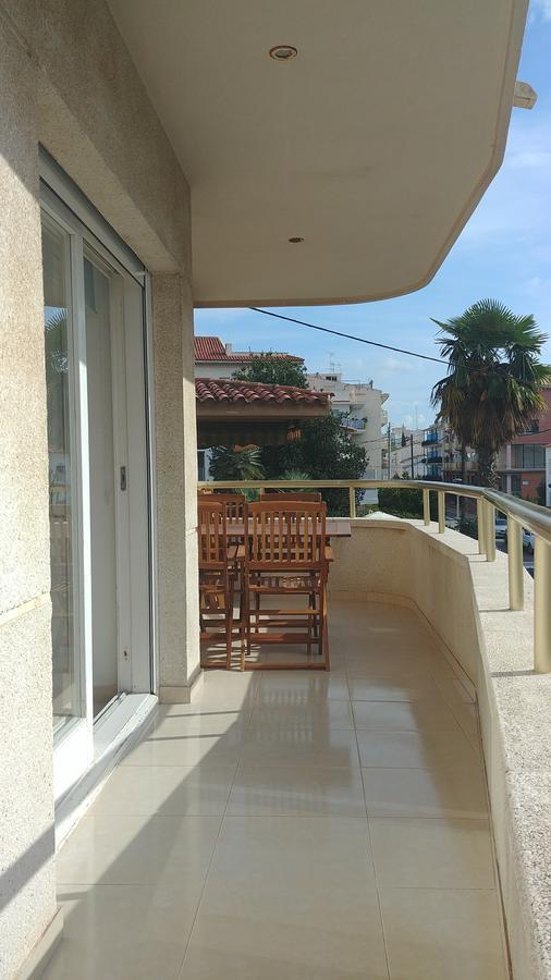Lg Nice Apartment Calafell Bagian luar foto